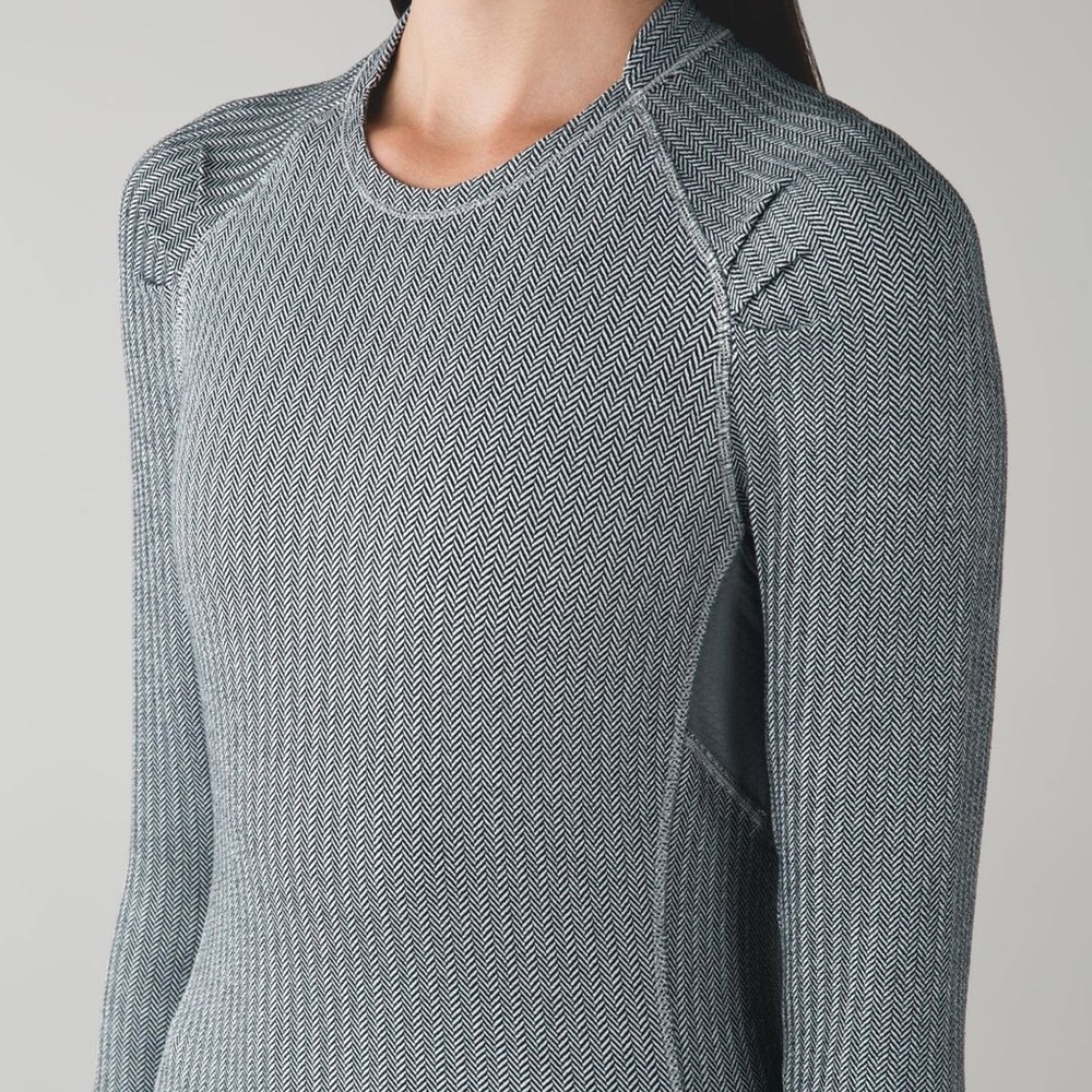 Lulu Lemon long sleeve running top.